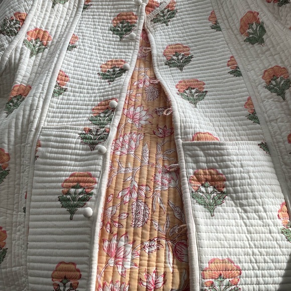 Floral reversible Quilted Jacket- cotton. - Picture 5 of 8